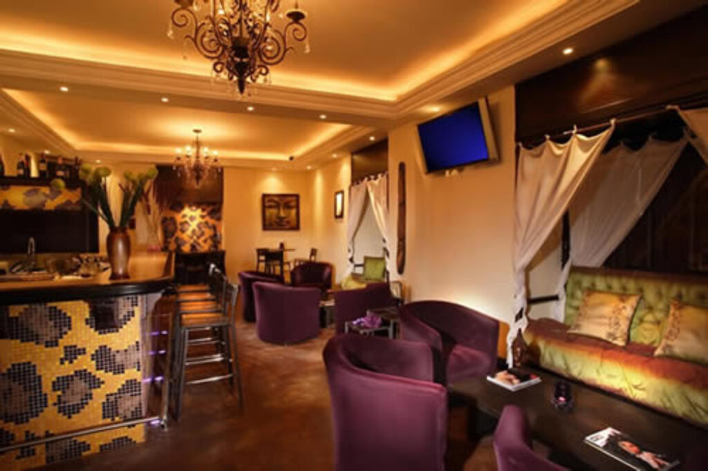 ECU_Cuenca_Santa Lucia Bar