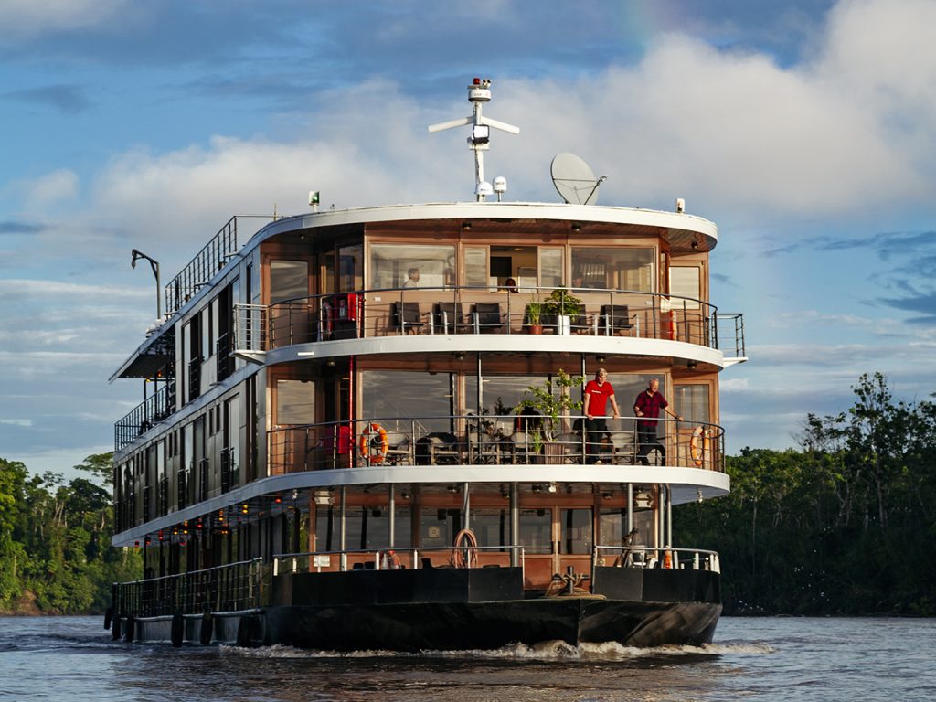 Anakonda Amazon River Cruise