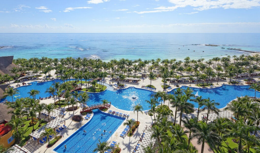Mexico_Riviera Maya_Xpuha_Barcelo Maya Colonial pools