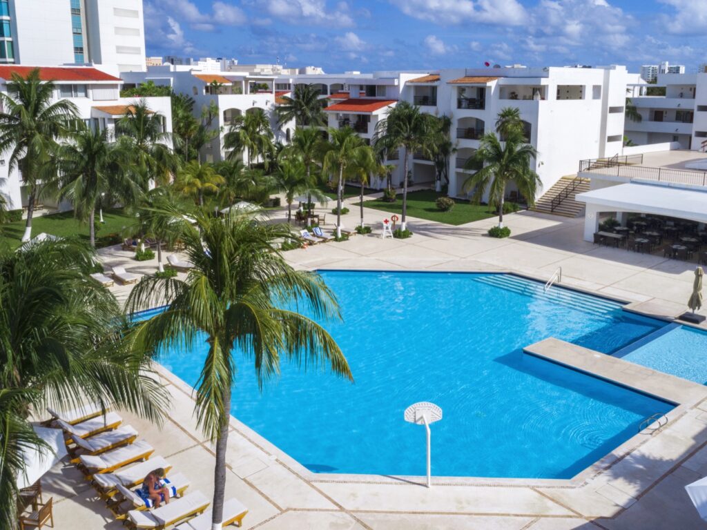 MEX_CaribbeanCoastRivieraMayaAndHolbox_BeachscapeKinHaVillasAndSuites (3)