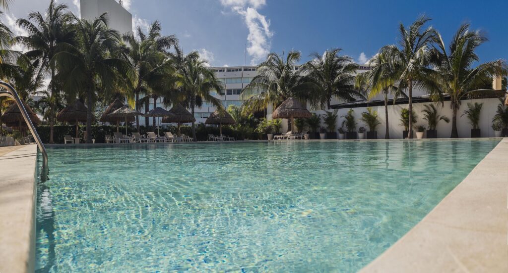 MEX_CaribbeanCoast_IntercontinentalPresidenteCancunResort (3)