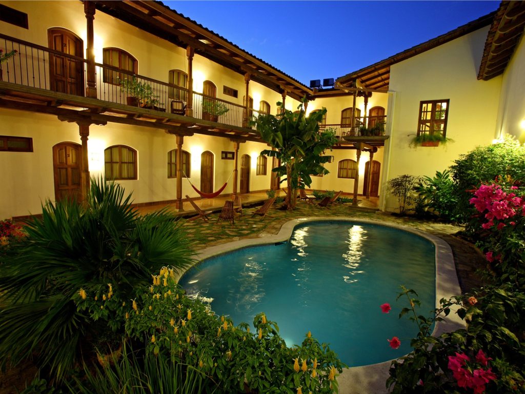 Pool at Hotel Patio Del Malinche
