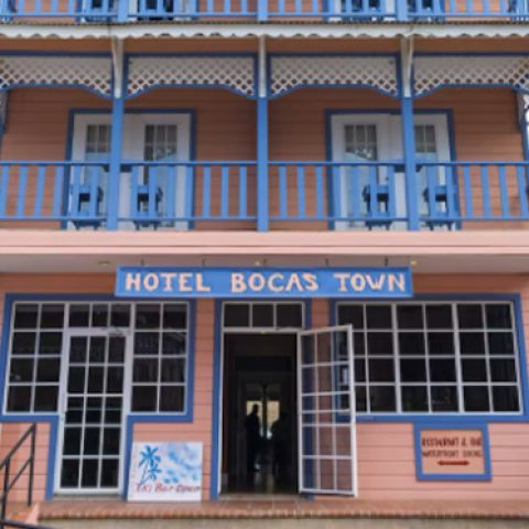 Hotel Bocas Town entrance