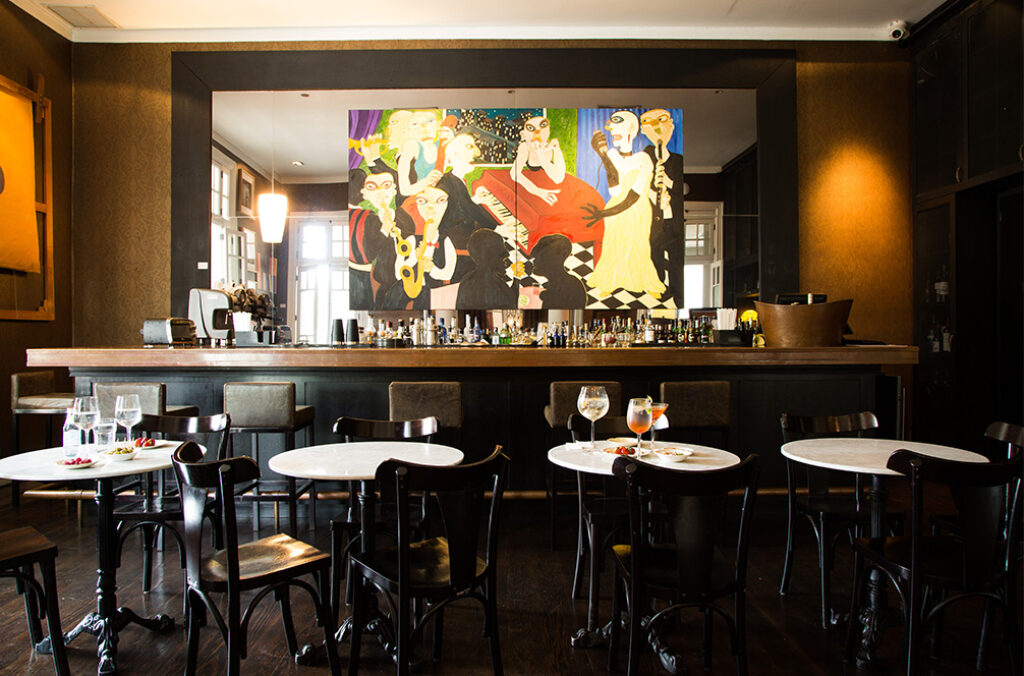 Hotel bar