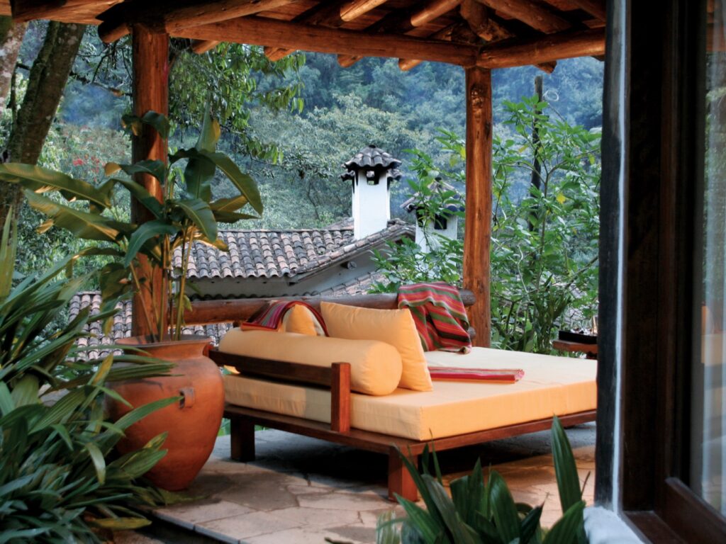 Outdoor lounge in Inkaterra Machu Picchu