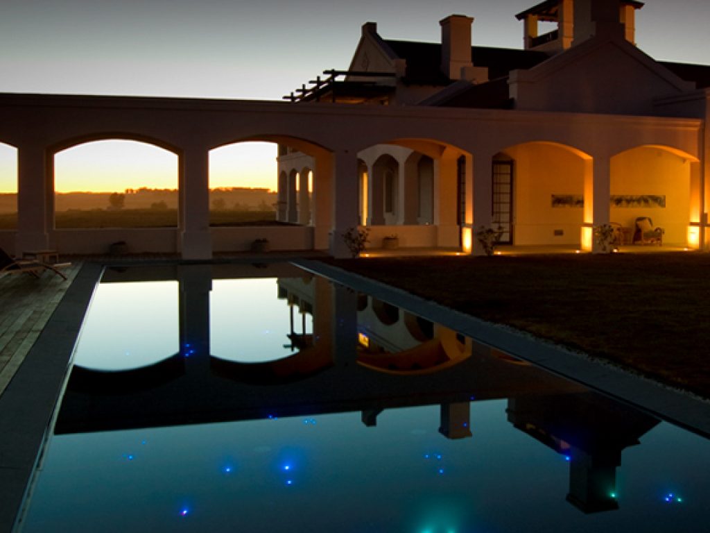 Estancia swimming pool
