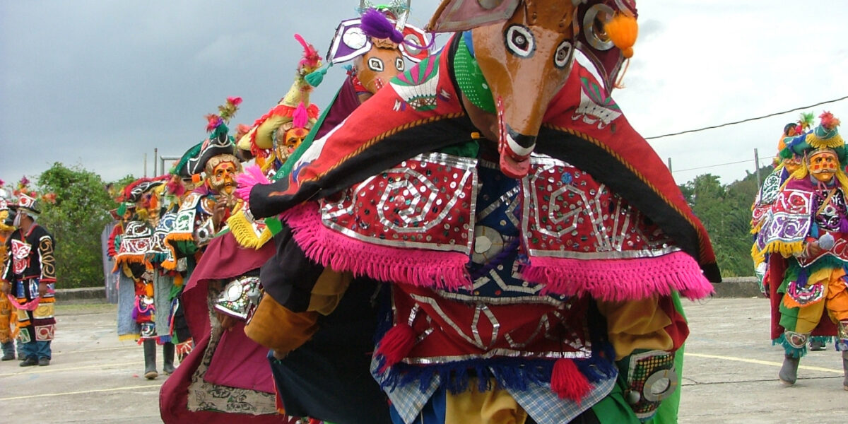 LatAm_LodgeBigFalls_QuirkyFestivals_Free