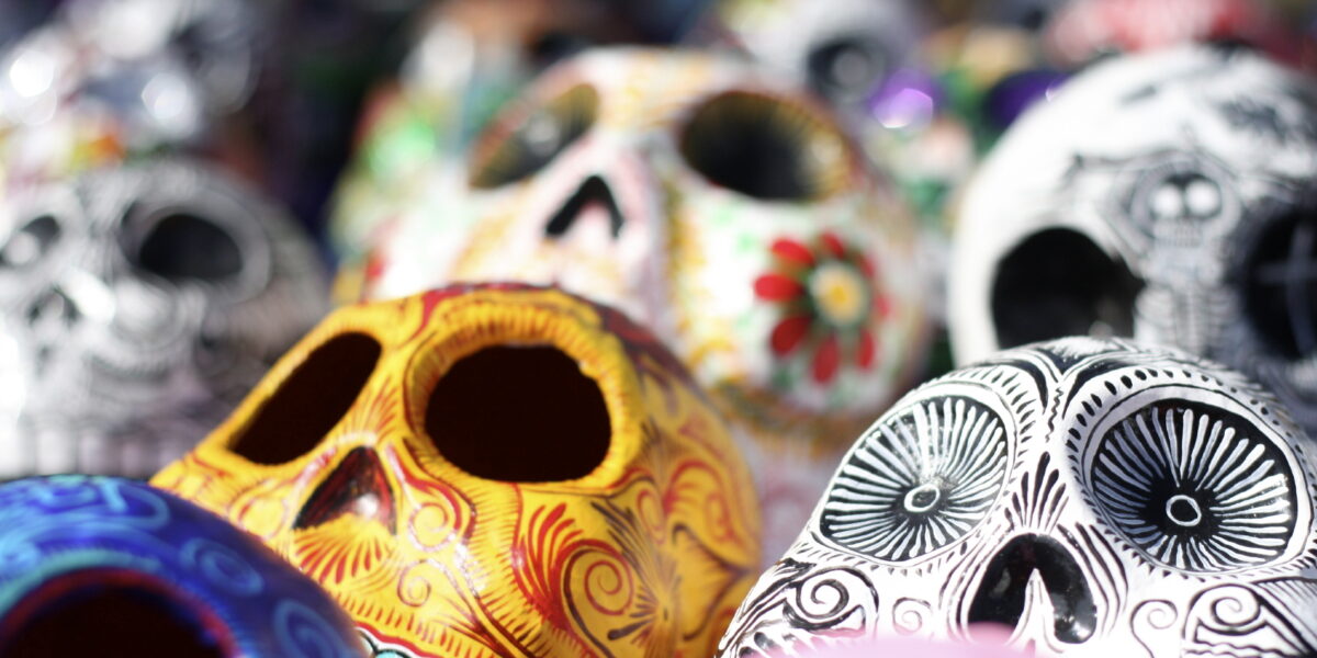 MEX_iStock_000006414768Medium_muertos_dead_mexico_free