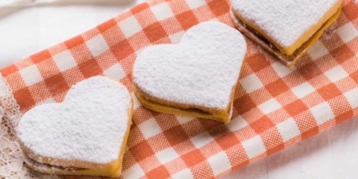 ARG_Heart Shape Alfajor_Free_shutterstock_214675666