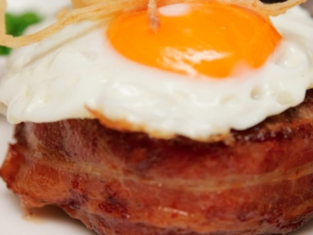 CHI_Bistec A Lo Pobre_Free_shutterstock_146133926