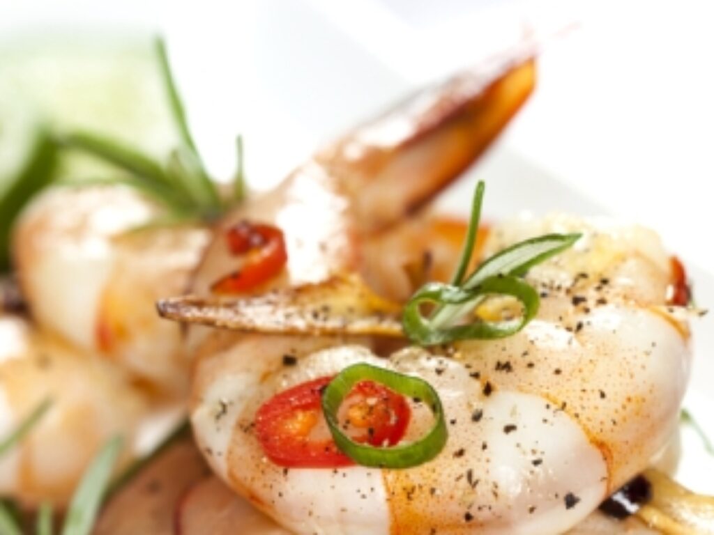 LATAM_Garlic Chilli Prawns_Free_shutterstock_174587855