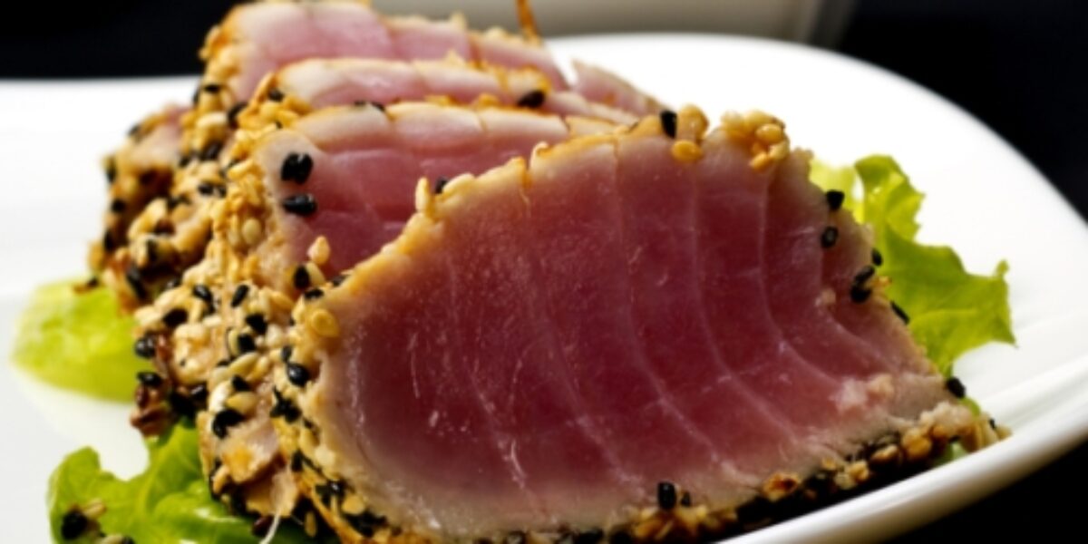 LATAM_Seared Tuna Seasme Crust_Free_shutterstock_196680920