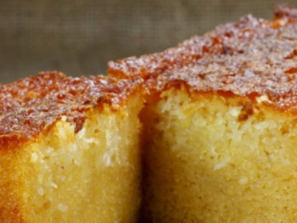 LATAM_Tropical Fruit Cake_Free_shutterstock_149910557