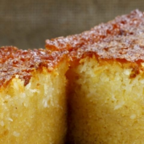 LATAM_Tropical Fruit Cake_Free_shutterstock_149910557