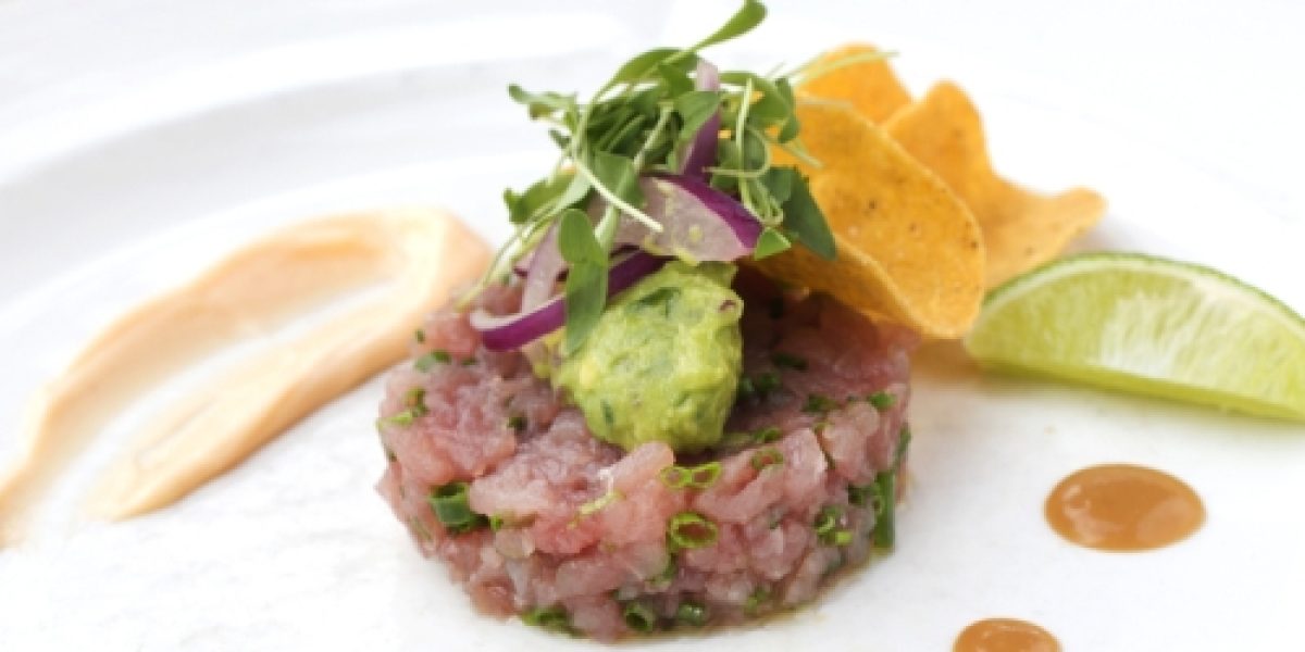 LATAM_Tuna Avocado Tartare_Free_shutterstock_153072572
