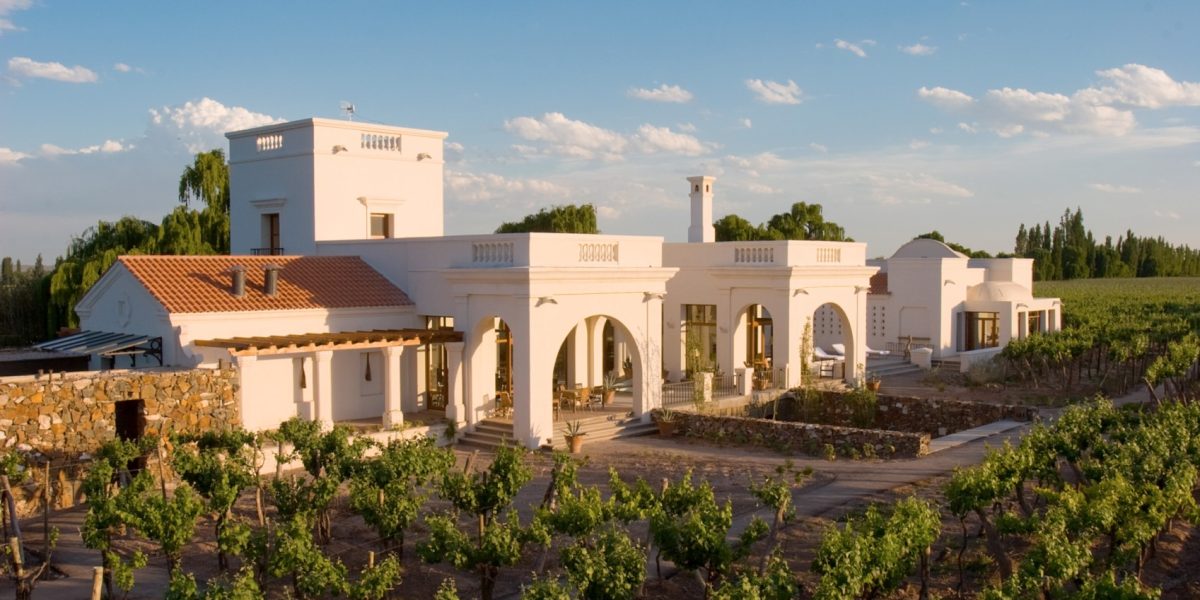 arghtl41-cavas-wine-lodge-free