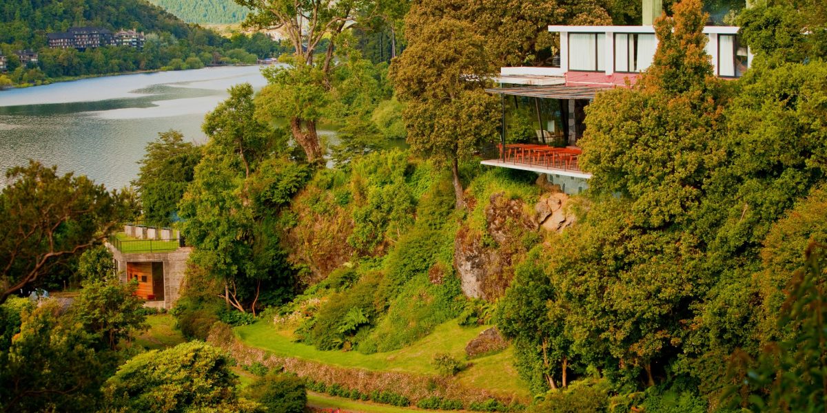 Chile_Pucon_Hotel_Antumalal_exterior-5