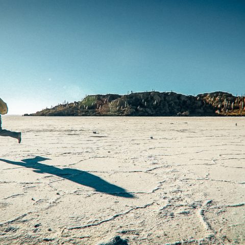 Bolivia_UyuniSaltFlats_Runner_TomParrott