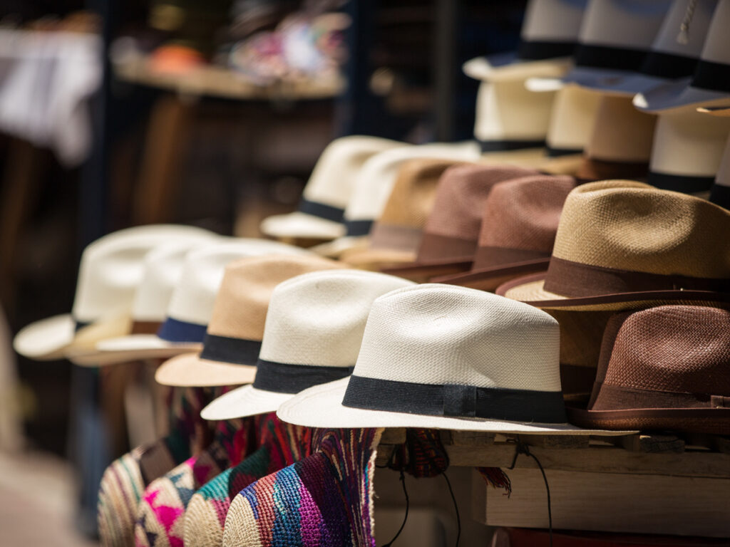 ECU_OtavaloMarket_PanamaHats_Free