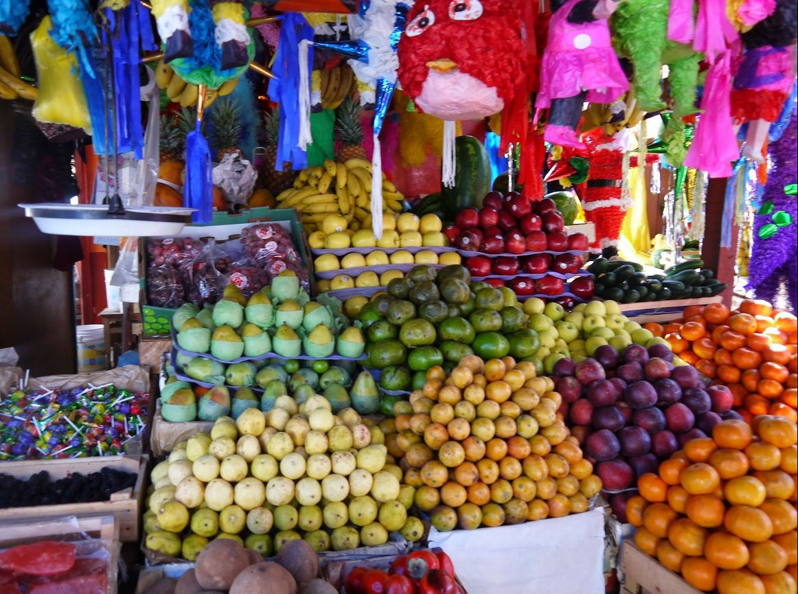 MEX_Mexican Market Quiroga Adrian Yekkes_Fruit Stall_Free with Credit