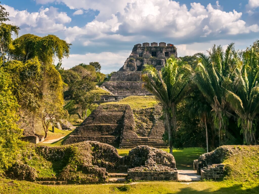 BEL_Xunantunich_shutterstock164718575_free