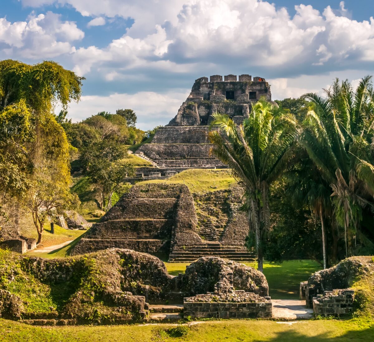 BEL_Xunantunich_shutterstock164718575_free