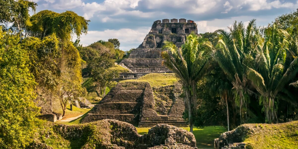 BEL_Xunantunich_shutterstock164718575_free