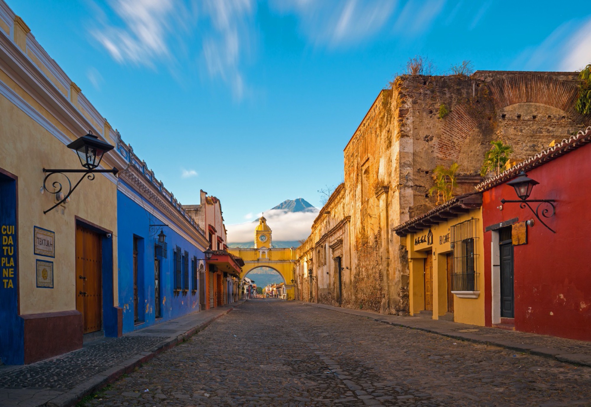 GUA_Antigua_shutterstock_482685805_freewithcredit