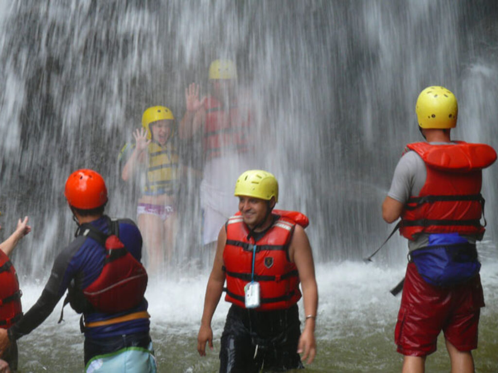 PAP_Top 5 Waterfalls_Rafiki Safari Lodge under waterfalls_Free