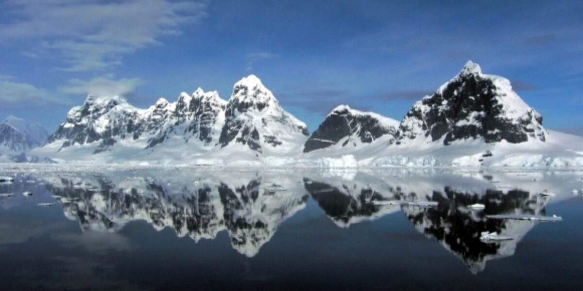 ANT_icebergsCropped_iStock2230787_freewithcredit