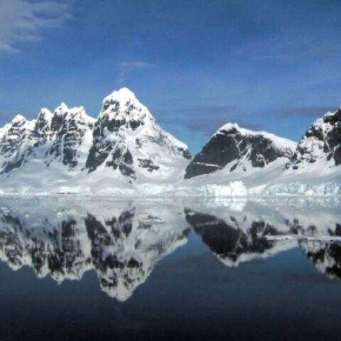 ANT_icebergsCropped_iStock2230787_freewithcredit