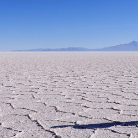Bolivia_Uyuni salt flats_istock_freewithcredit