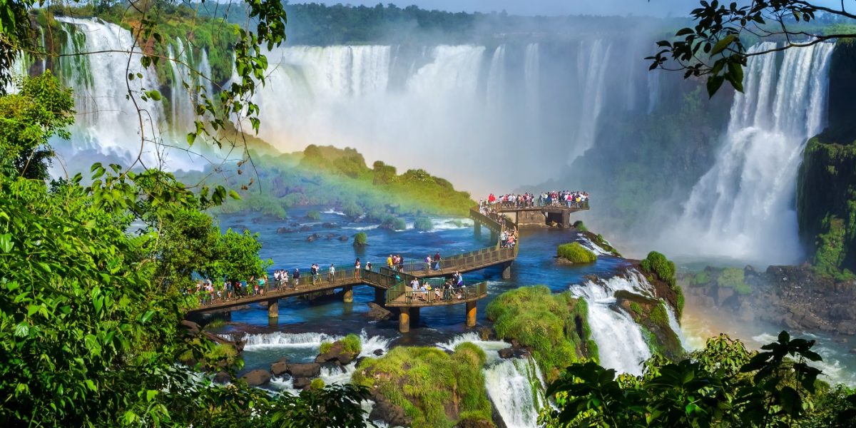 BRA_IguazuFalls_shutterstock_316241720_freewithcredit