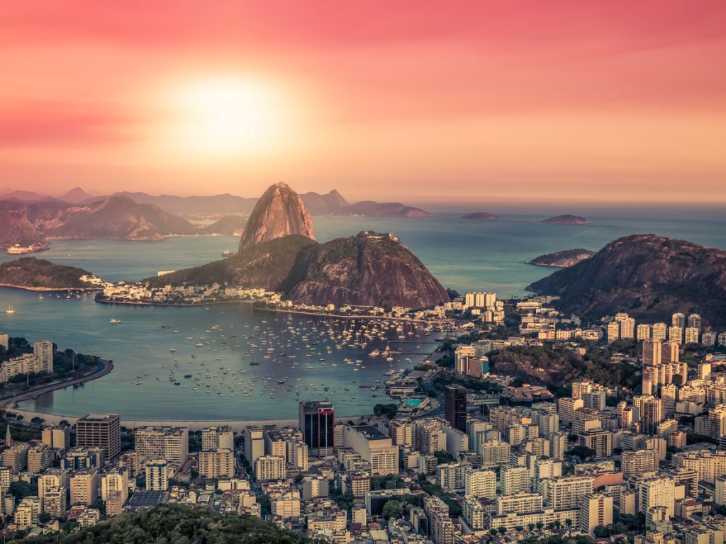 BRA_RioDeJaneiro_iStock39883566_freewithcredit
