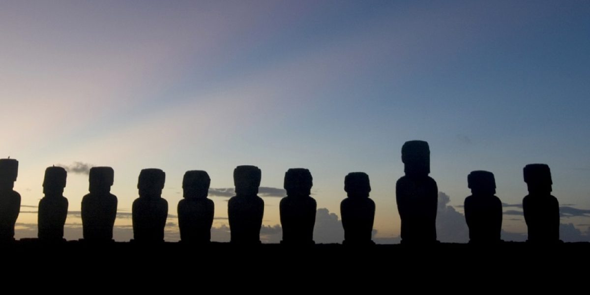 CHI_EasterIsland_istock_000006221266Medium