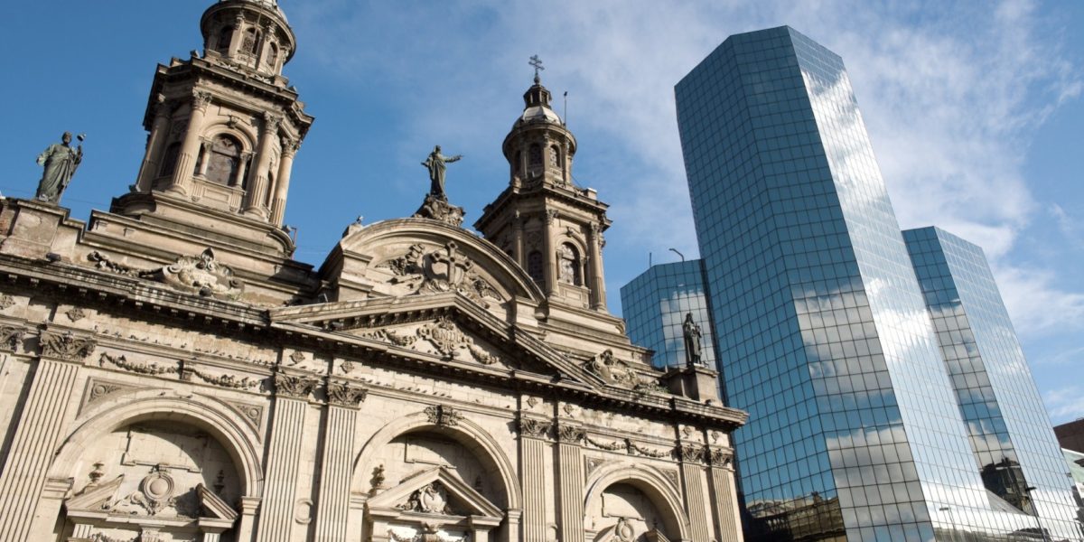scl-chile-santiago-free-istock-000010275235