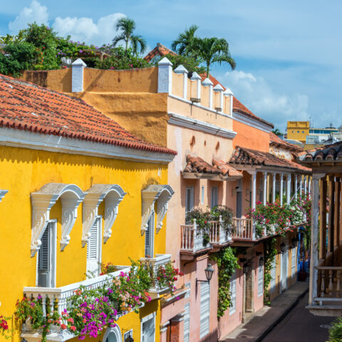 COL_Cartagena_shutterstock188799671_freewithcredit