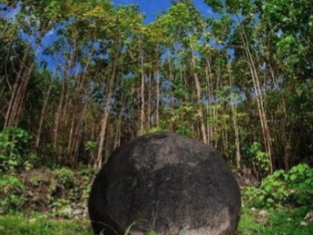 COS_DiquisSpheres_Shutterstock