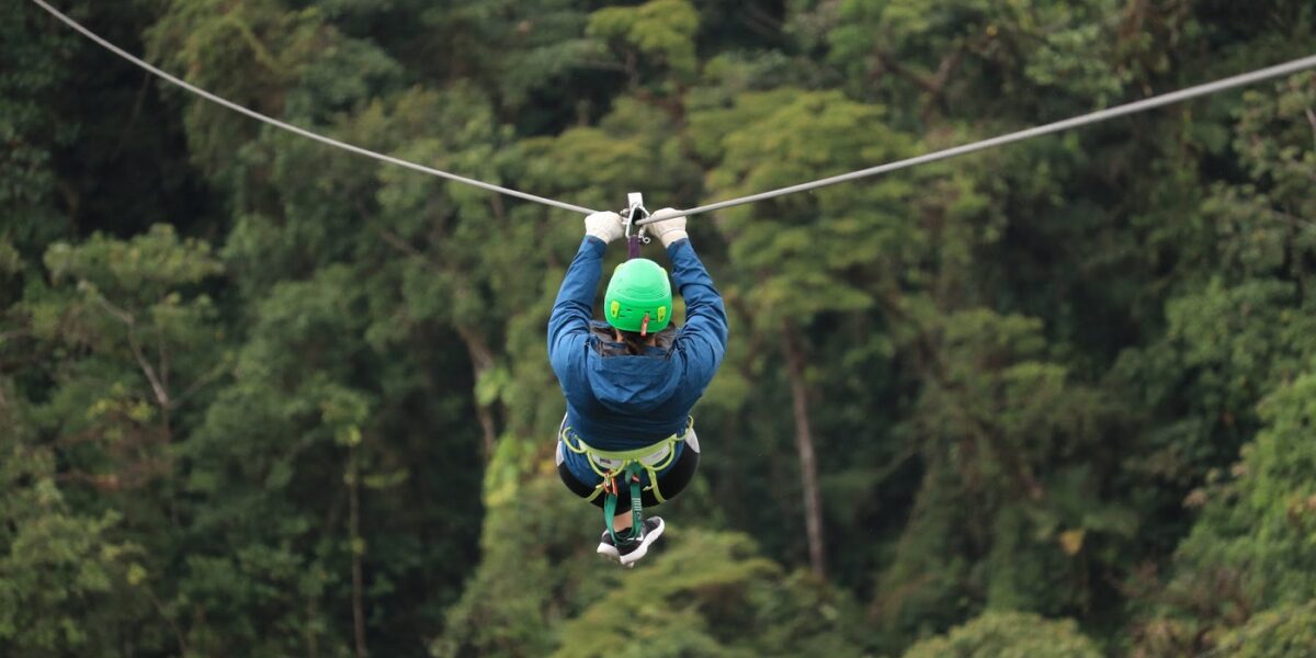 COS_ZipLining_BZRCOS_ZipLining_BZR