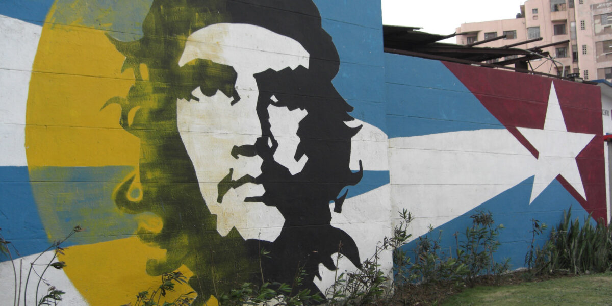 CUB_Che Guevara mural