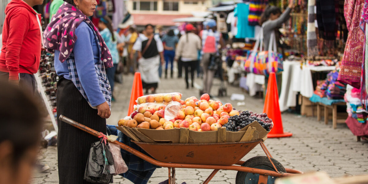 ECU_Otovalo_Market_Shutterstock_freewithcredit