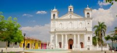 El Salvador_SuchitotoCropped_shutterstock_189552479