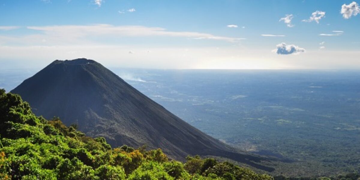 ELS_IzalcoVolcano_shutterstock349713224_freewithcredit