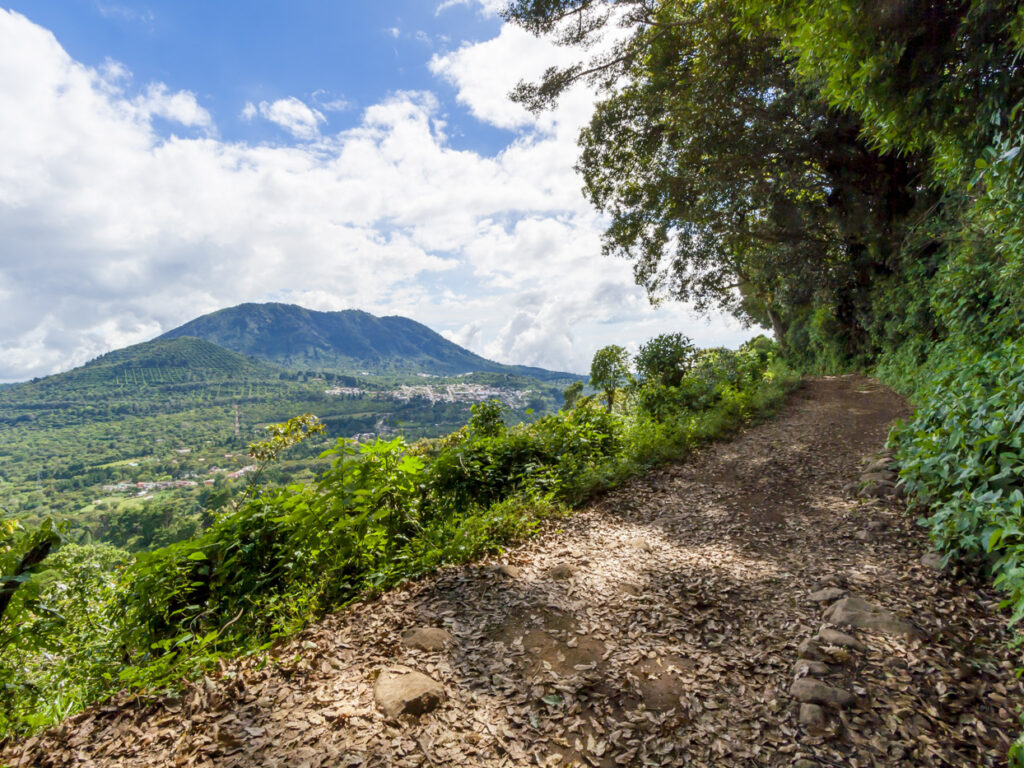 SAL_ElSalvador_GulfOfFonsecaAndEasternSalvador_Shutterstock_FreeWithCredit
