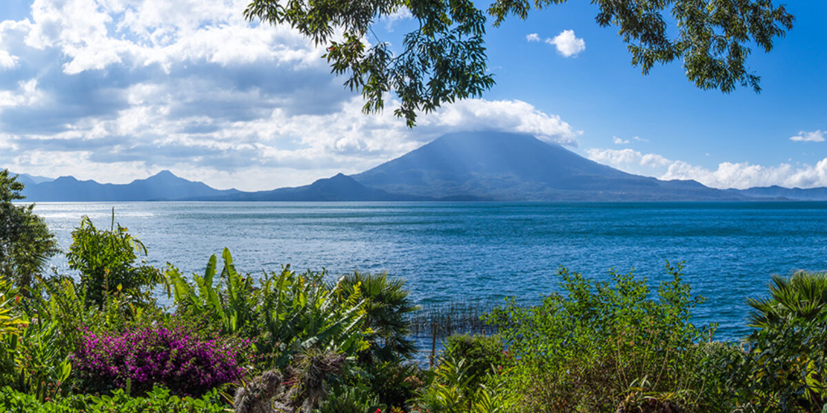 ECU_Lakeatitlan_shutterstock_freewithcredit