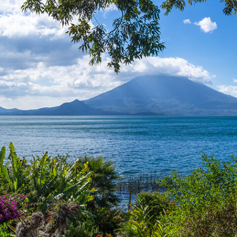 ECU_Lakeatitlan_shutterstock_freewithcredit