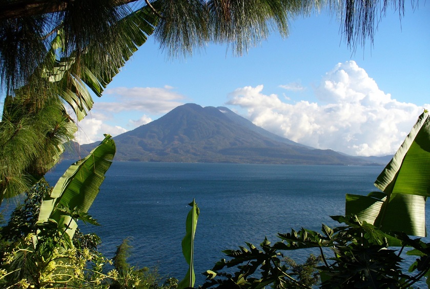 Guatemala_LakeAtitlanvillages