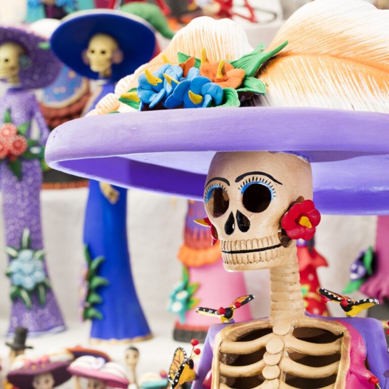 MEX_DayOfTheDead_ShutterStock_freewithcredit