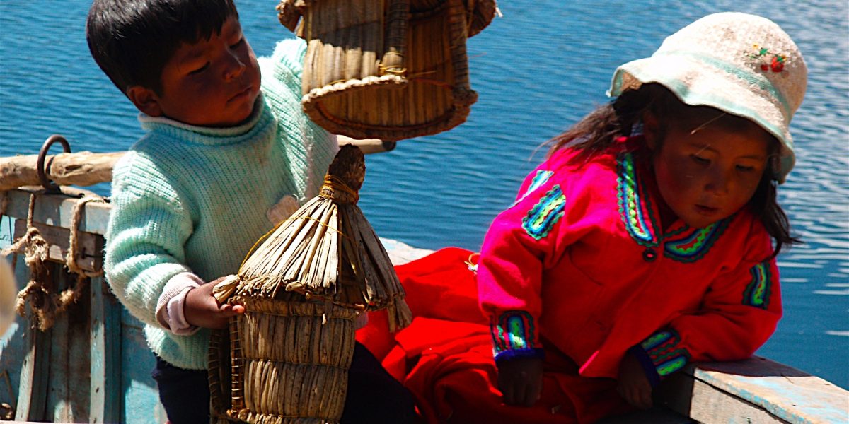 PER_LakeTiticaca_UrosChildren_JH_Free