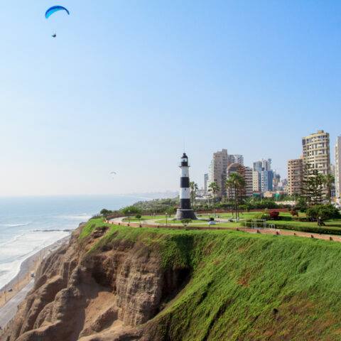Peru_LimaMiraflores_free_shutterstock_128697974
